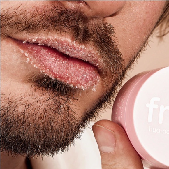Dew of the Gods Frozé Hya Activated Lip Scrub - Picture 3 of 4